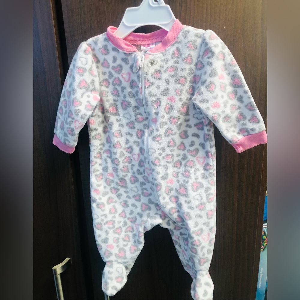 All sleepwear are 0-3M different brands. - Picture 5 of 12